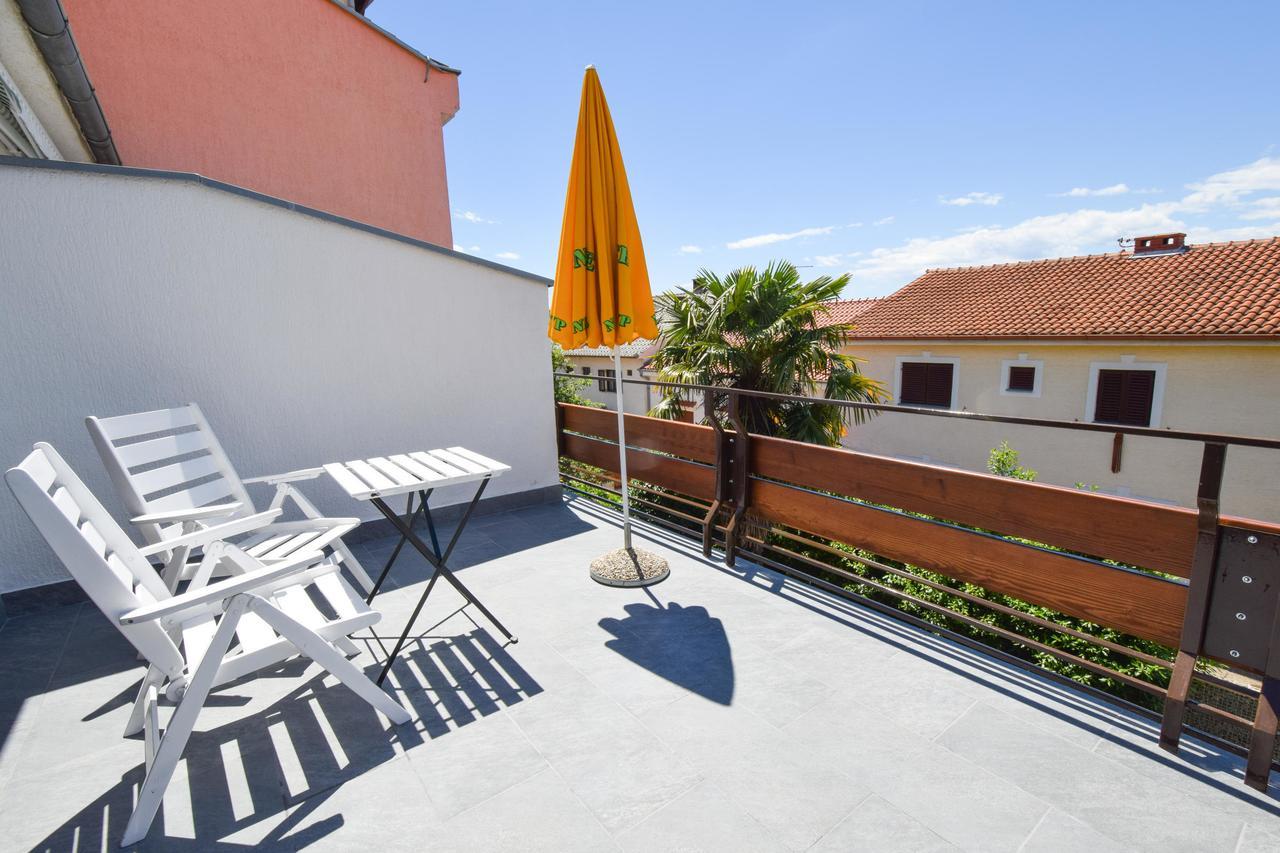 Apartments Vera Малинска Екстериор снимка