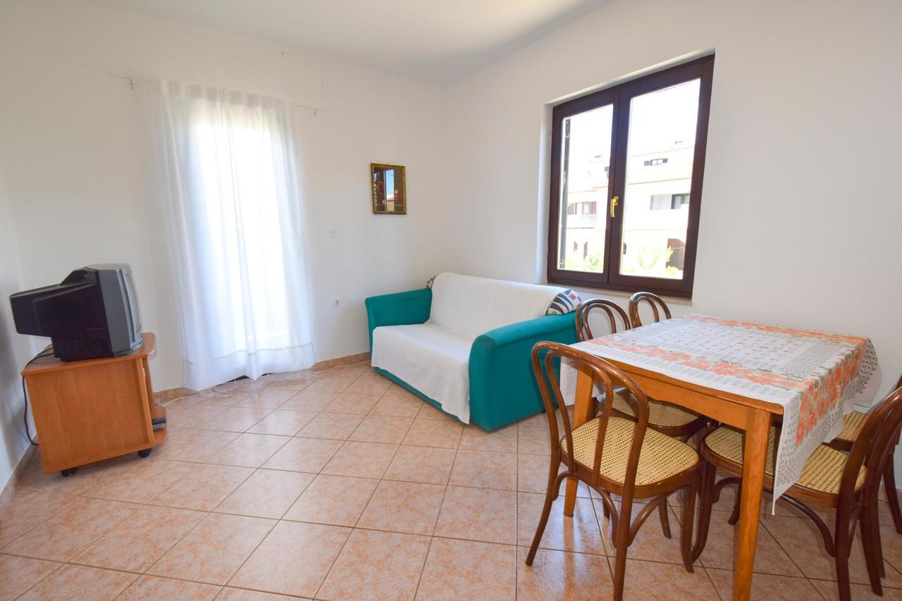 Apartments Vera Малинска Екстериор снимка