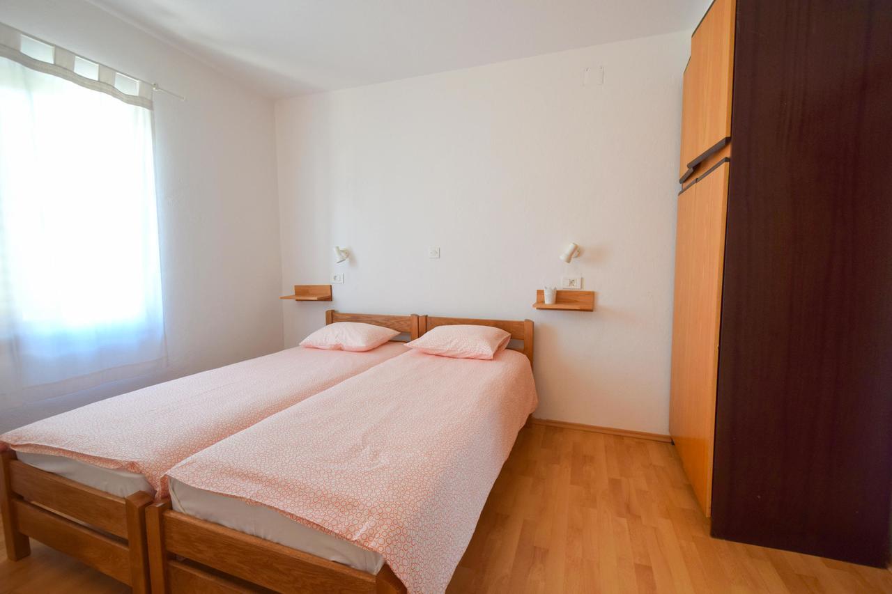Apartments Vera Малинска Екстериор снимка